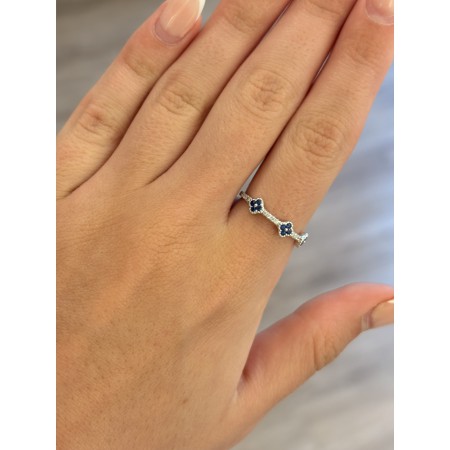 Anillo Oro Blanco Zafiros y Brillantes
